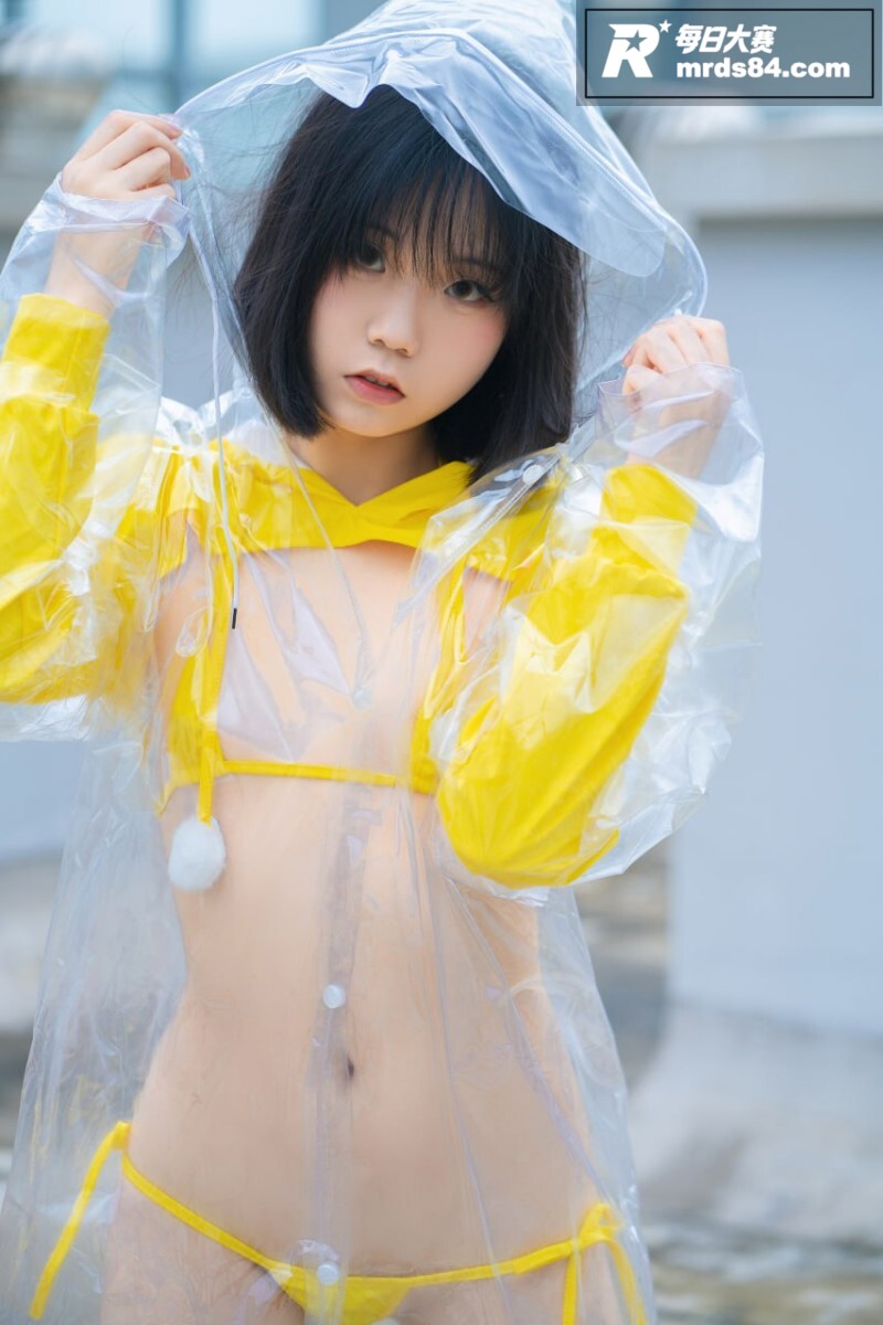 推特高颜值短发嫩妹 相关图片2