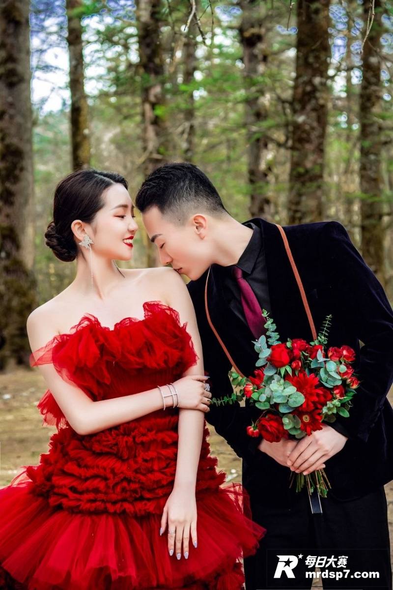 呼和浩特新婚小夫妻 相关图片6