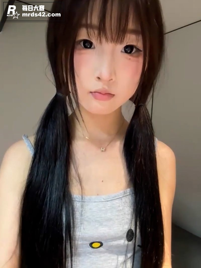 ST站双马尾反差嫩学相关图片1