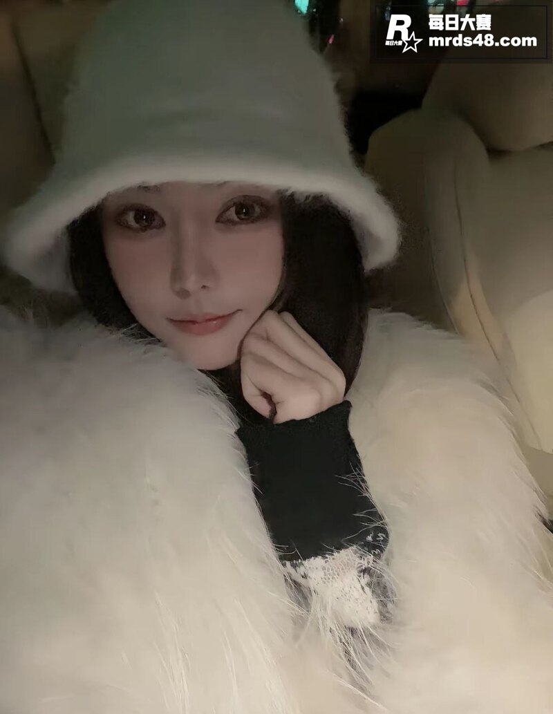 抖音高颜值网红 萨琪相关图片6