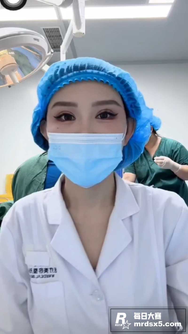 全网美女直播露点福利相关图片2