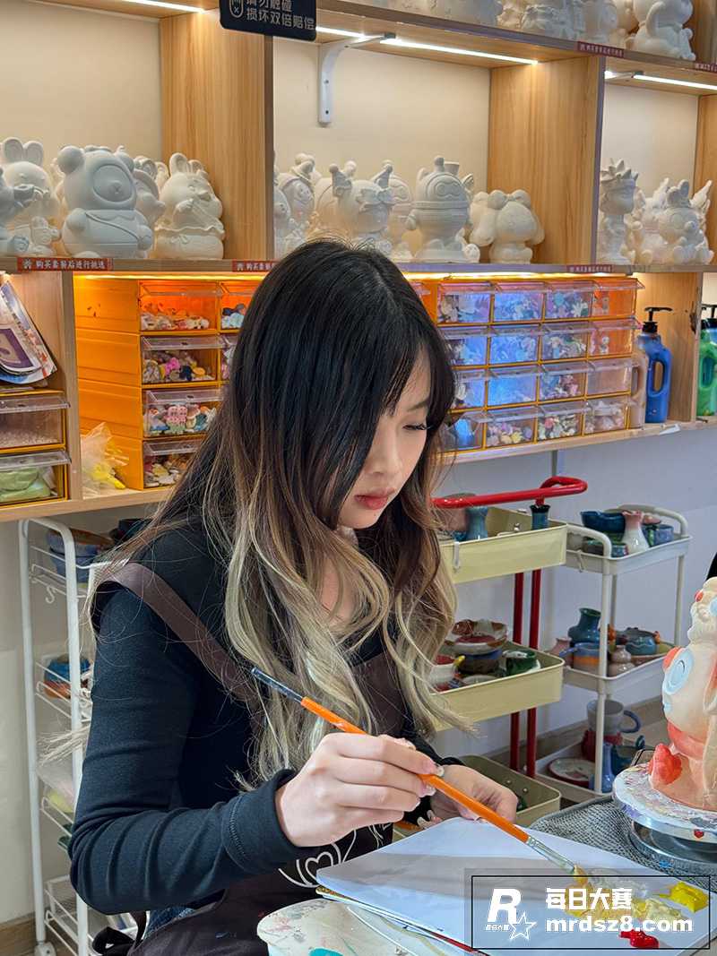 深圳女模特 朱瑶 和相关图片1