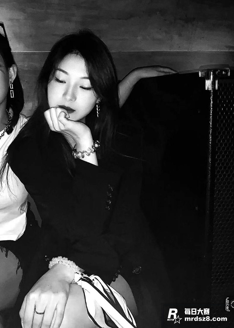 深圳女模特 朱瑶 和相关图片2