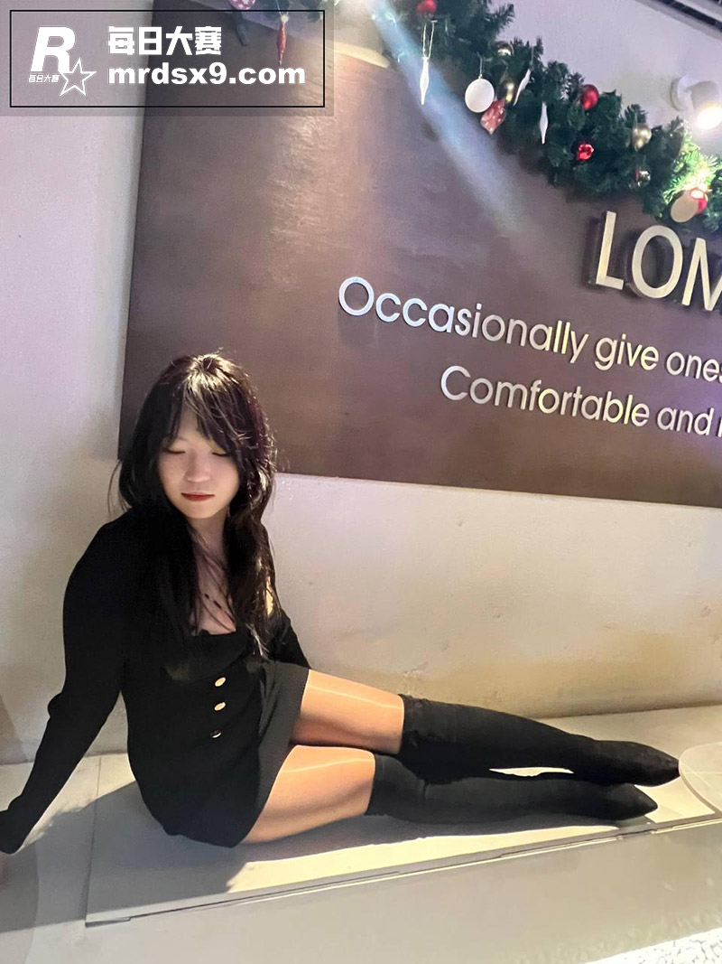 河南许昌八中女教师 相关图片2