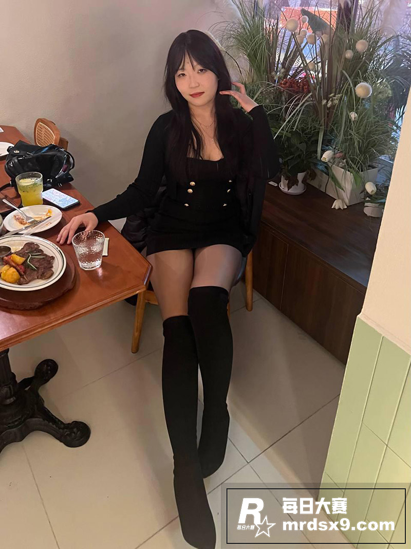 河南许昌八中女教师 相关图片5