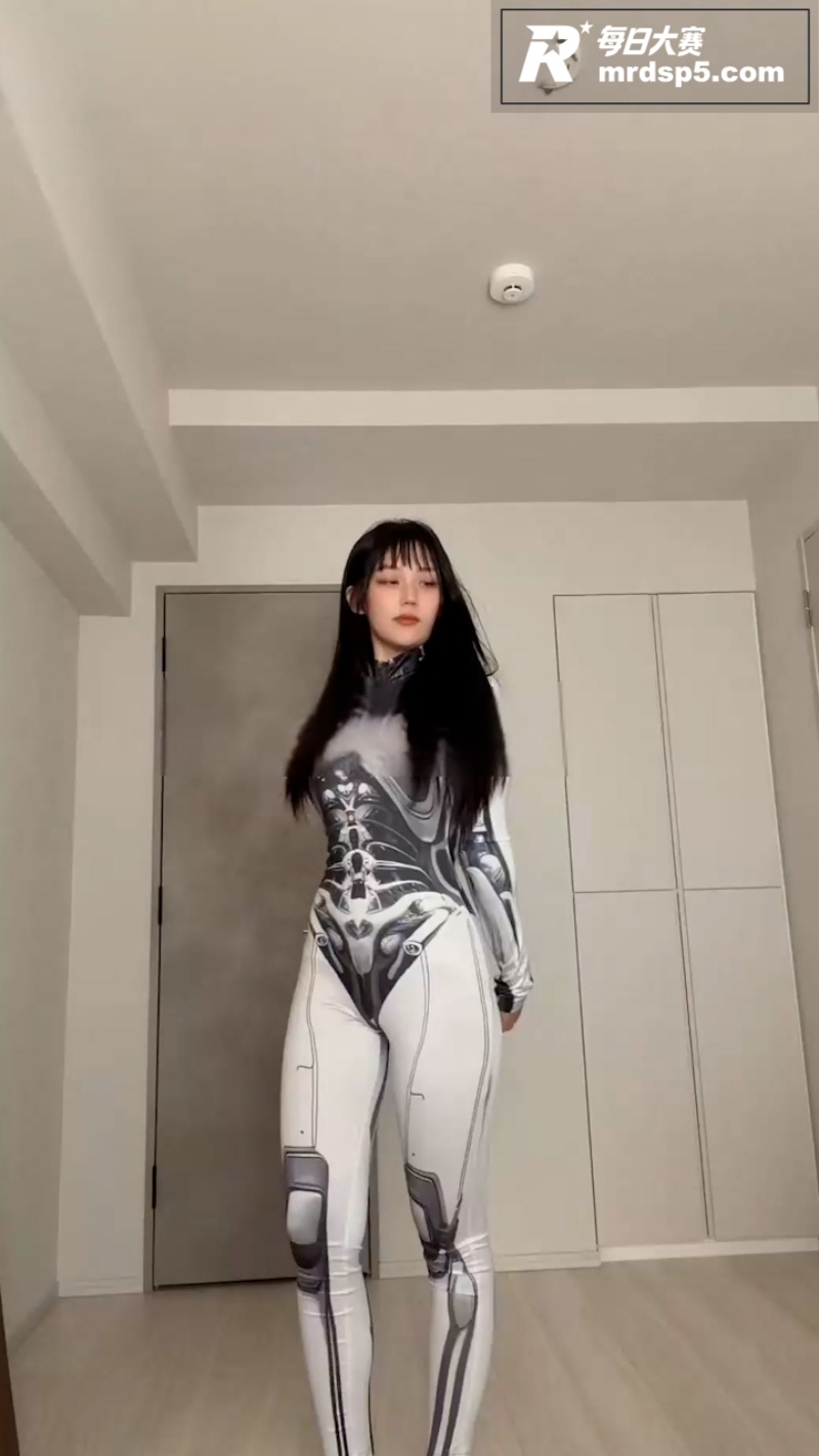 推特极品舞姬 玉米Y相关图片1