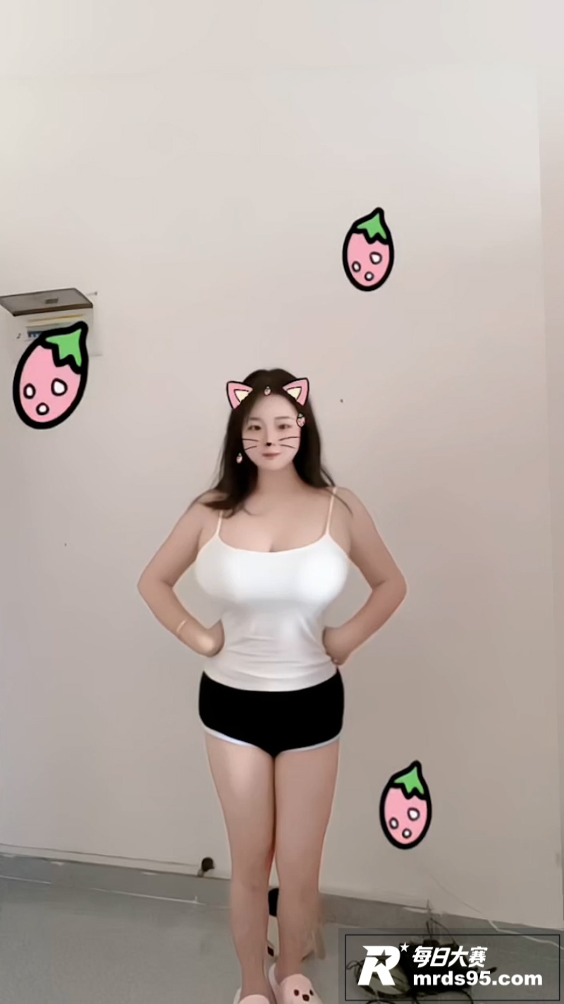 抖音巨乳反差网红 令相关图片2