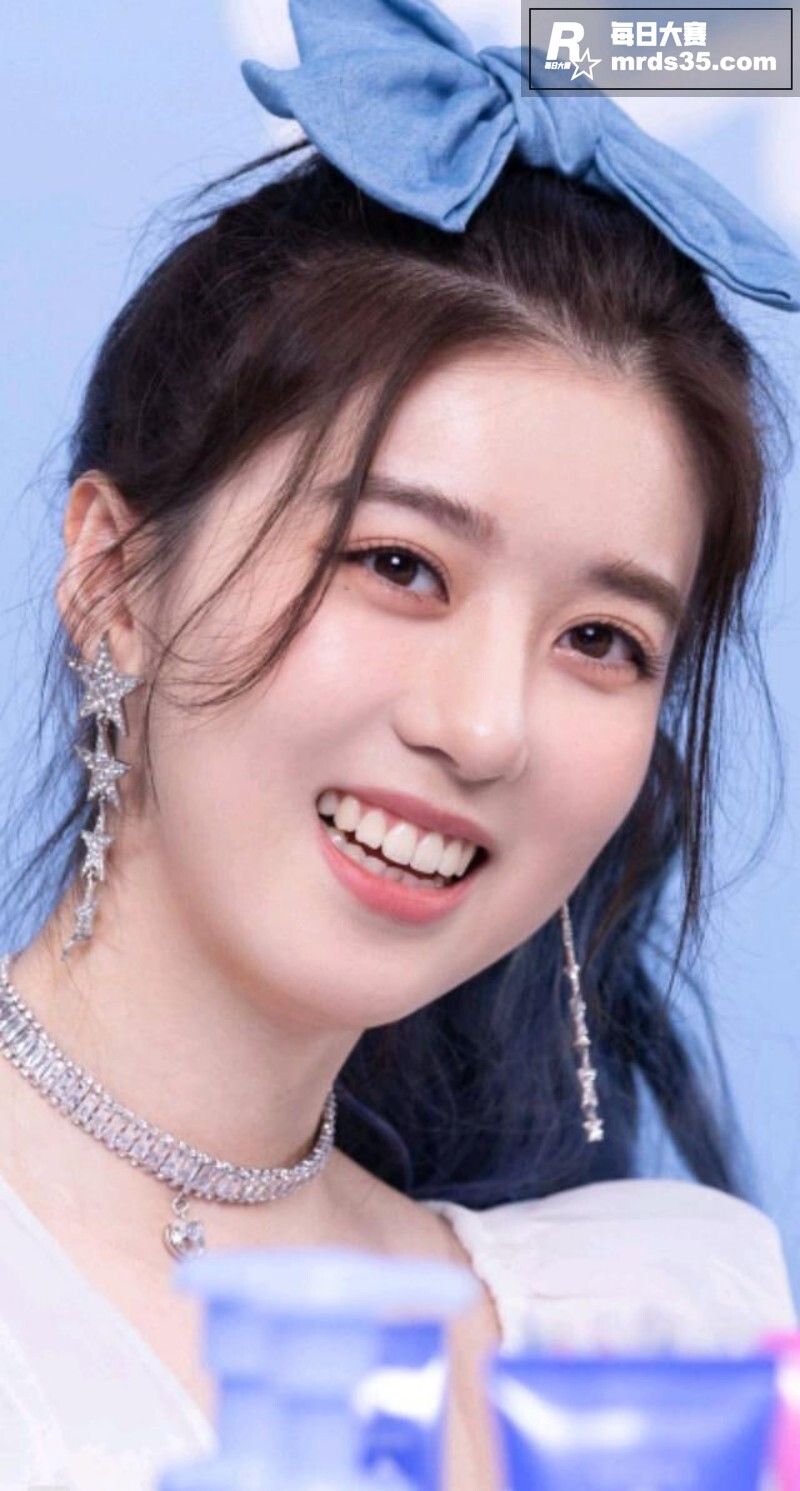 新加坡艺人李凯馨&q相关图片10