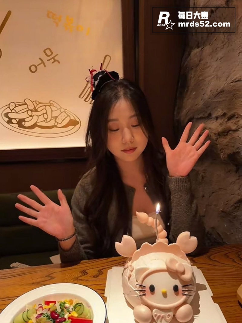 成都高颜值反差嫩妹 相关图片3