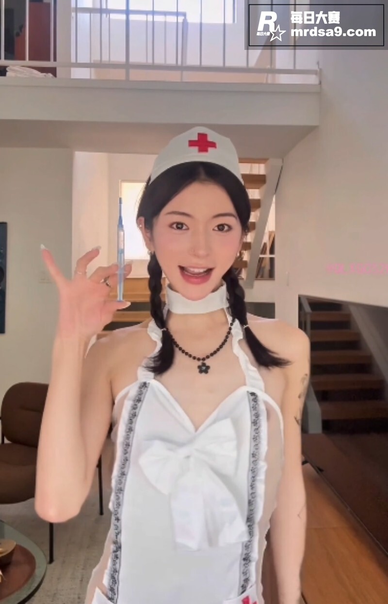 推特高颜值美艳伪娘 相关图片1