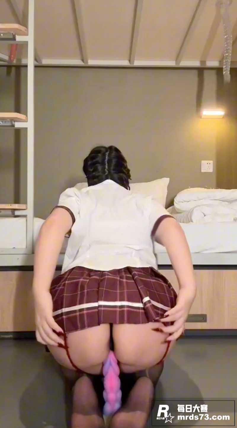 微博巨乳网红 瑶瑶摇相关图片5
