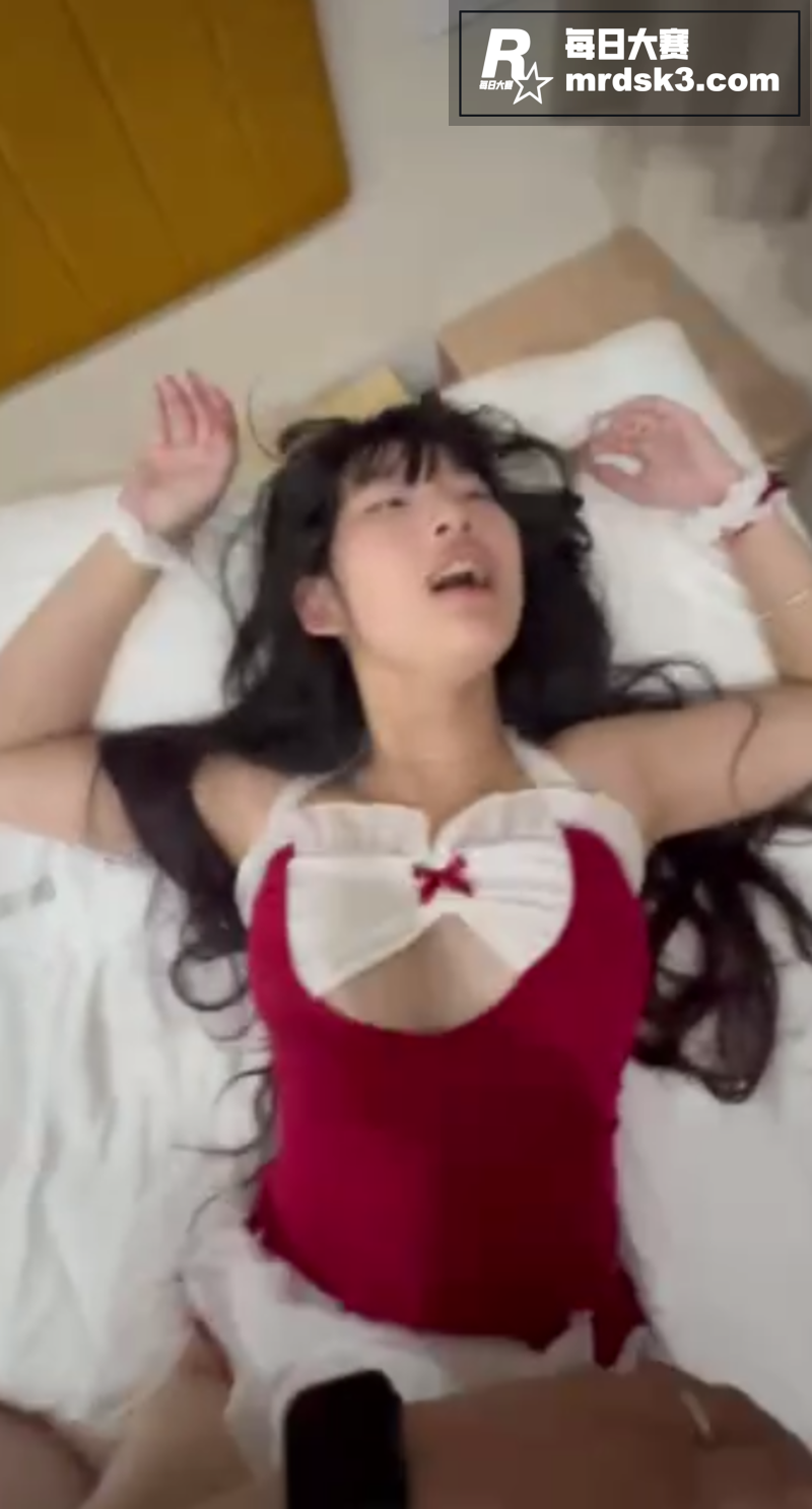 清纯甜美吉他社长 周相关图片5
