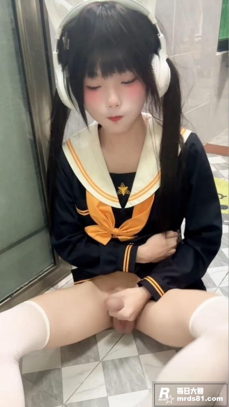 极品高颜值萝莉男娘 相关图片1