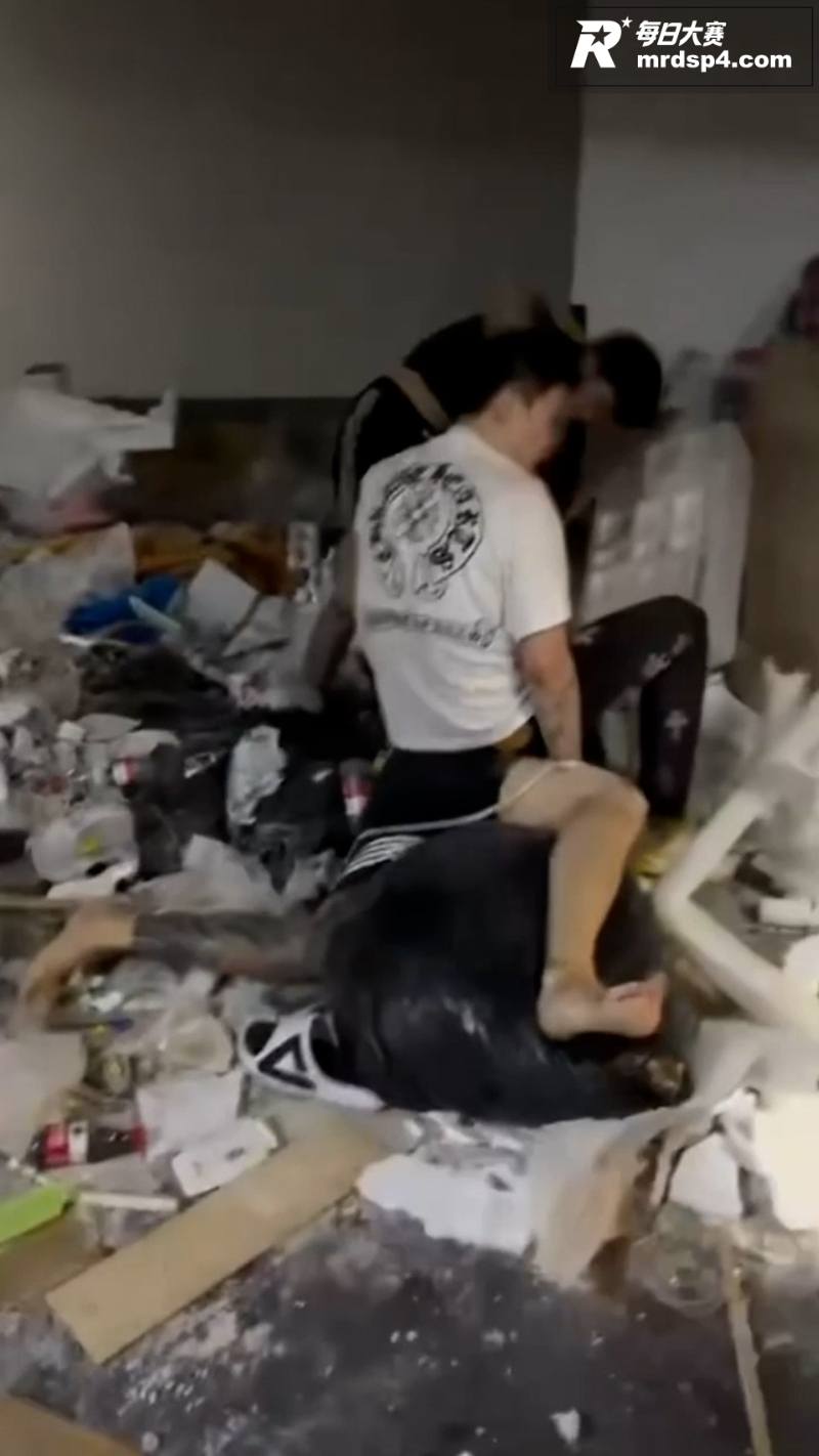 抖音富二代网红 赵俊相关图片8