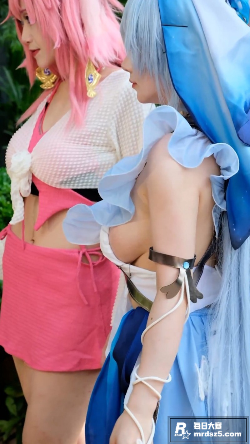 广州长隆 巨乳COS相关图片1