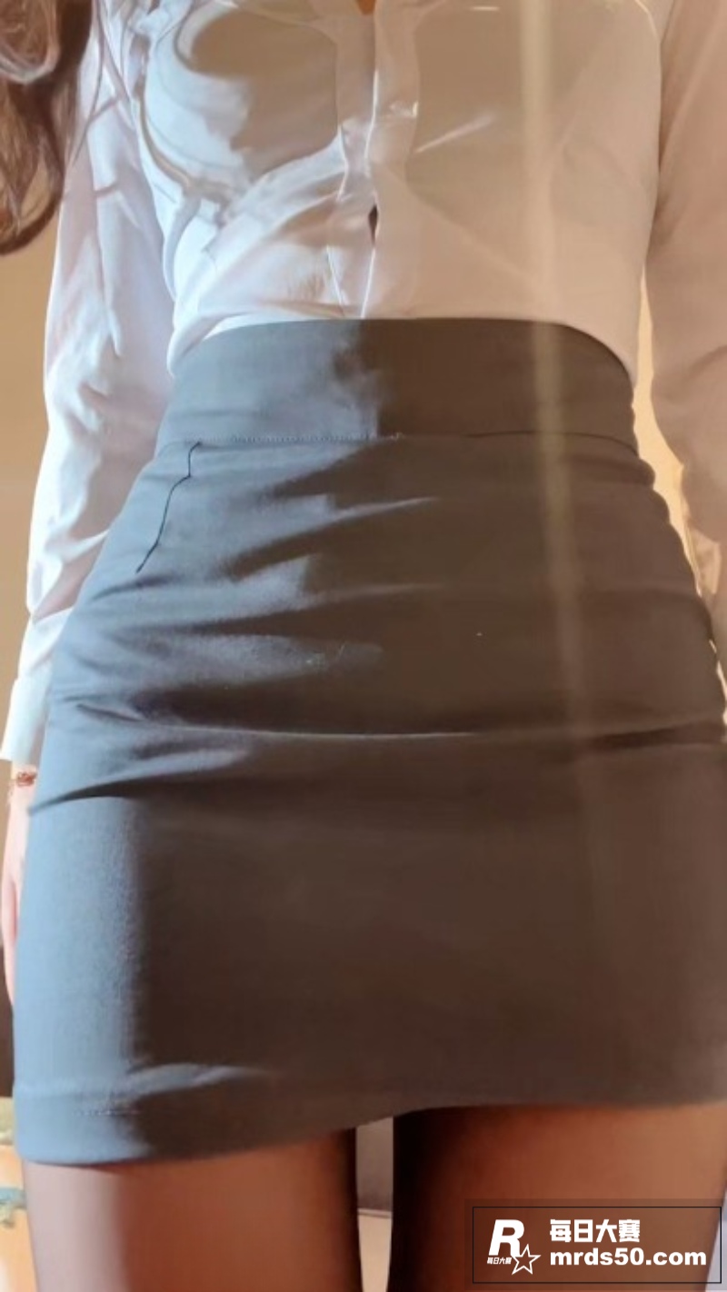 ASMR长腿女神 乔相关图片3