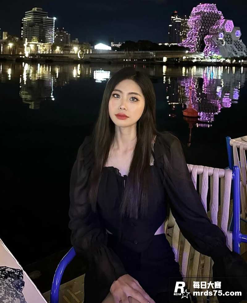 高颜气质美容院老板娘相关图片5