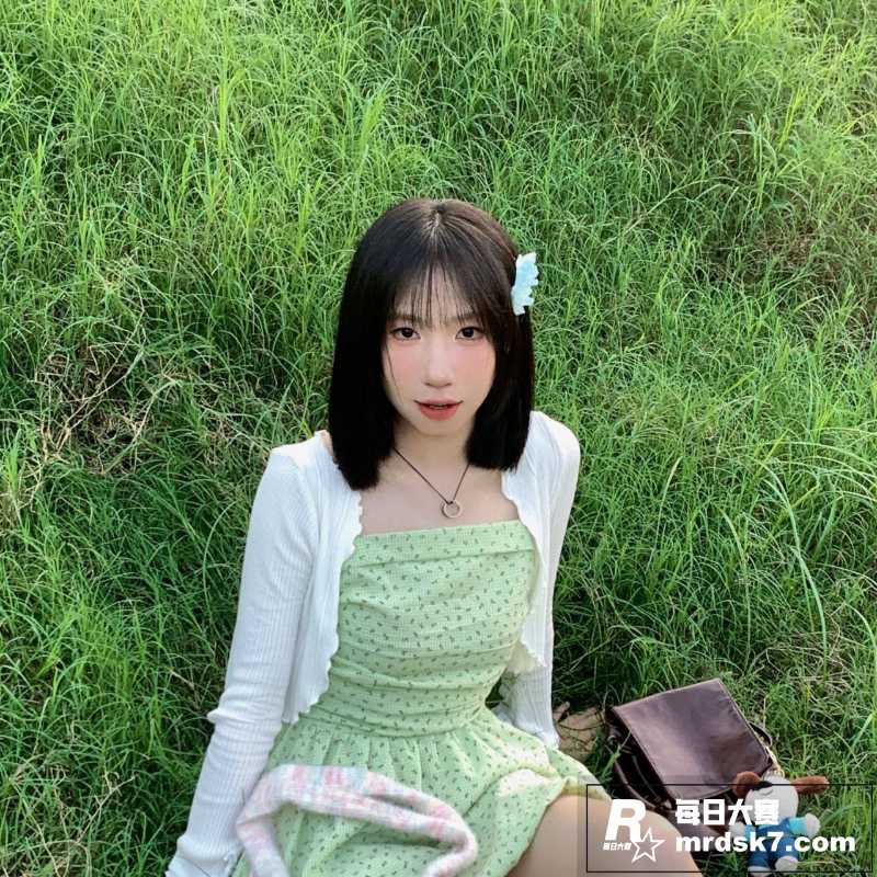 高颜值反差护士 唐希相关图片2