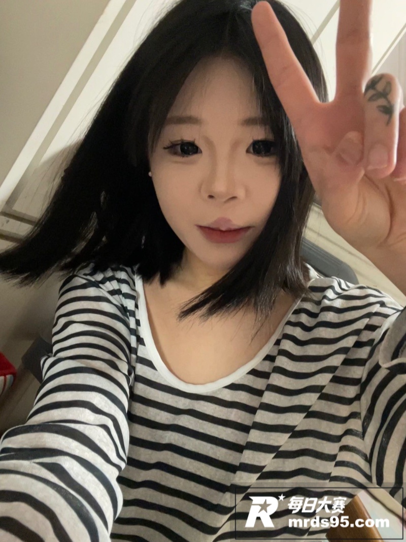 江西大一女大学生 和相关图片2