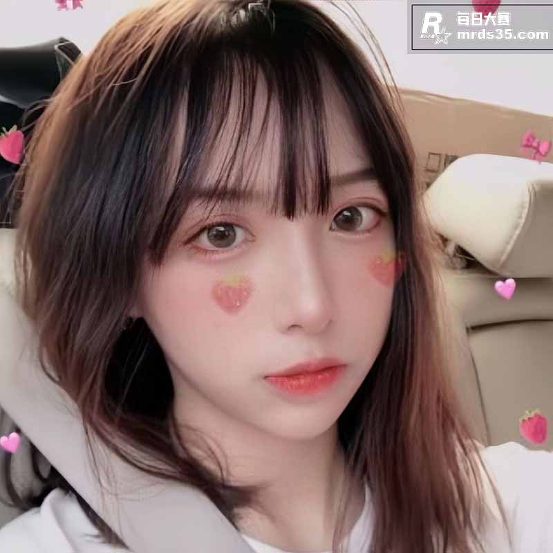 抖音极品美少女 欣梦相关图片2