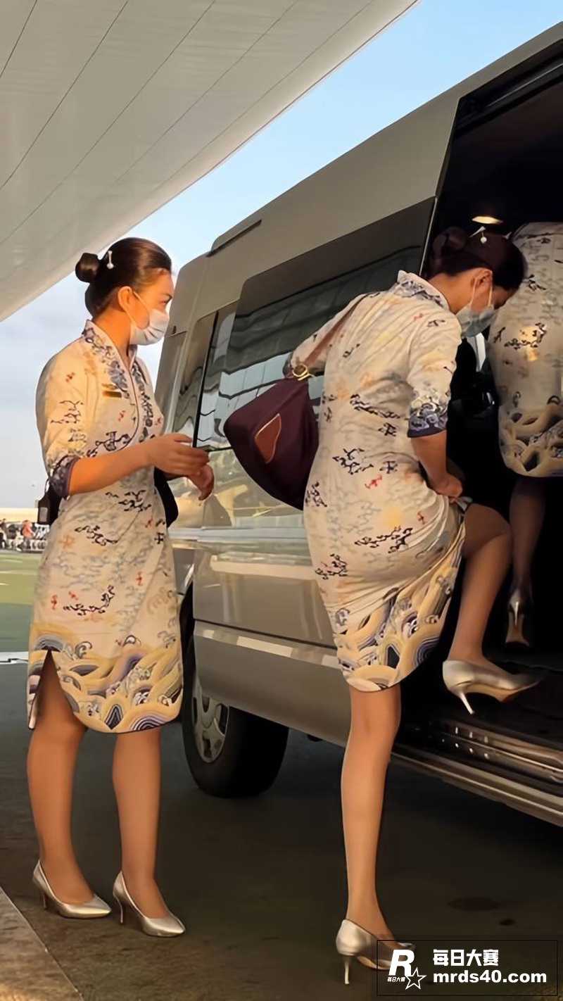 推特反差空姐 海航阮相关图片2