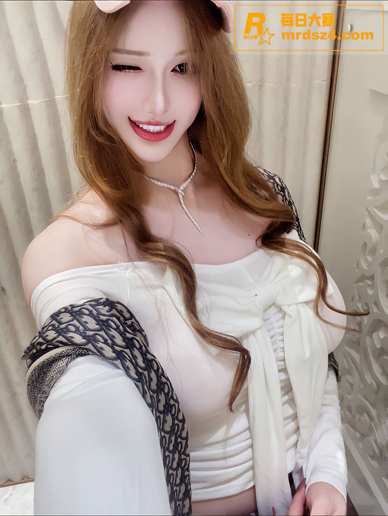 抖音巨乳模特 顾灵曦相关图片3