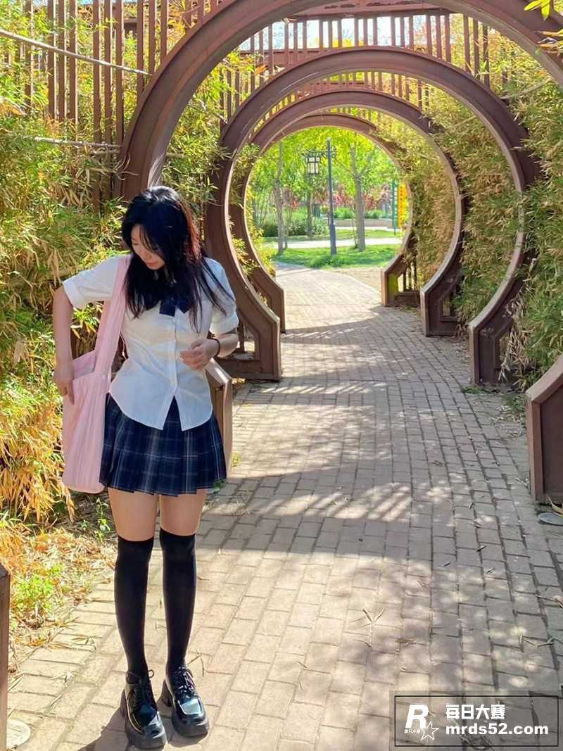 耒阳职业学校极品学妹相关图片1