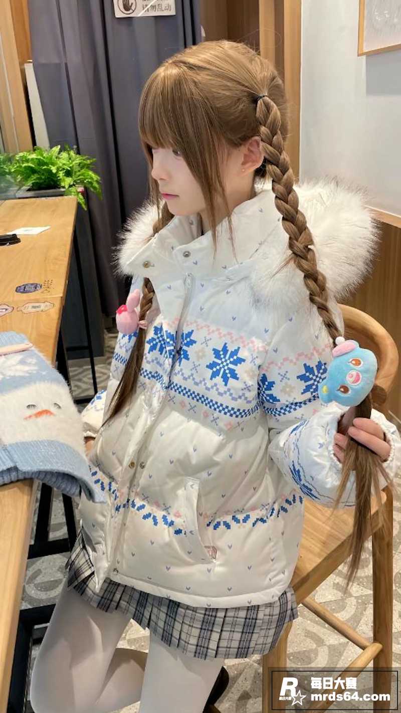 推特双马尾极品萝莉 相关图片4