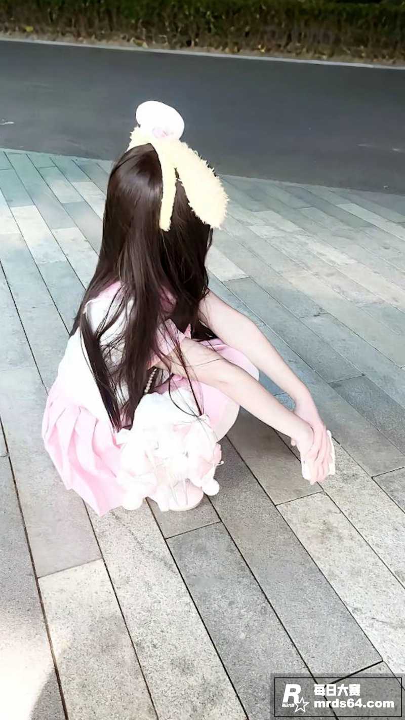 推特双马尾极品萝莉 相关图片8