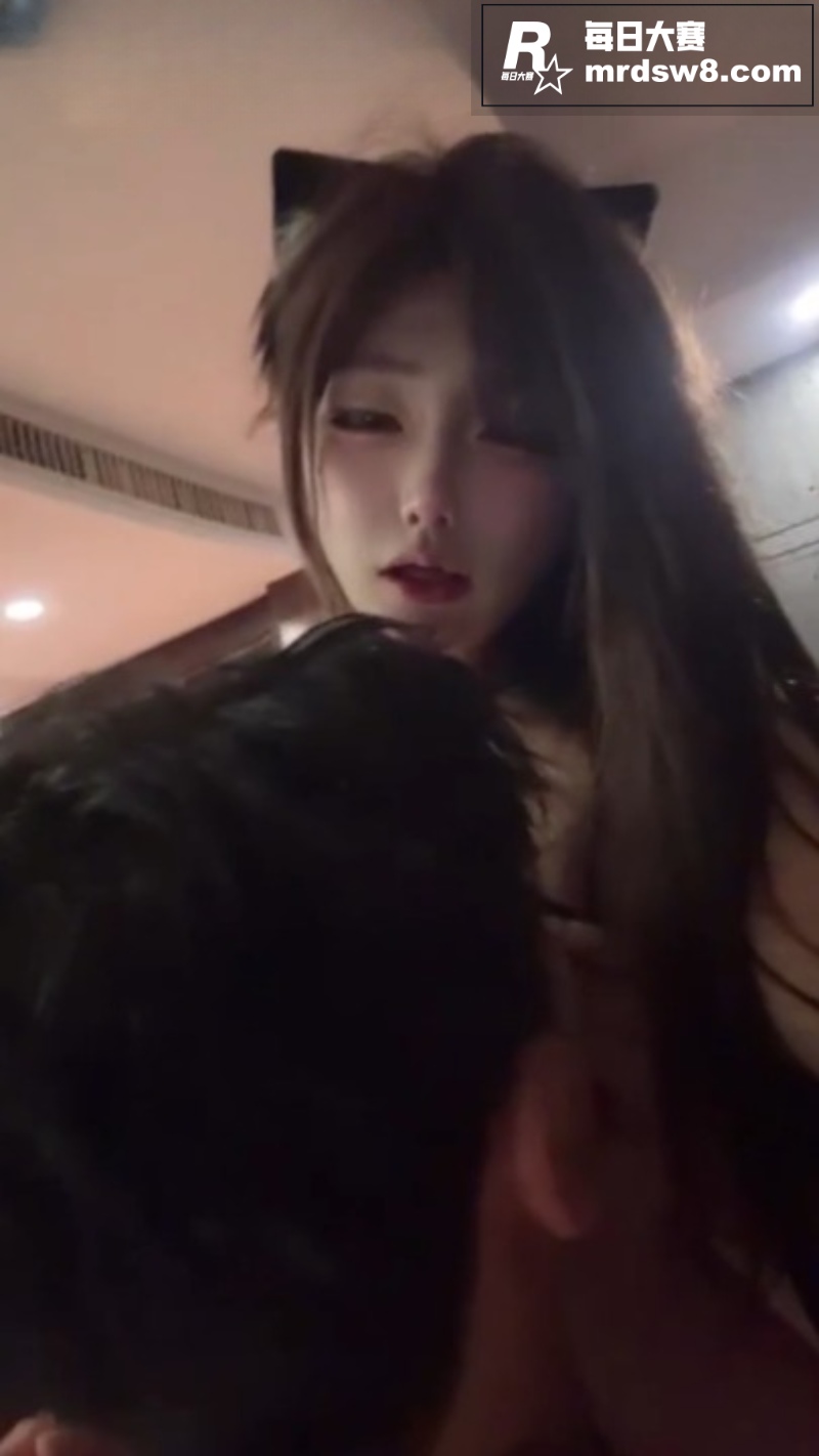极品颜值风骚伪娘 小相关图片4