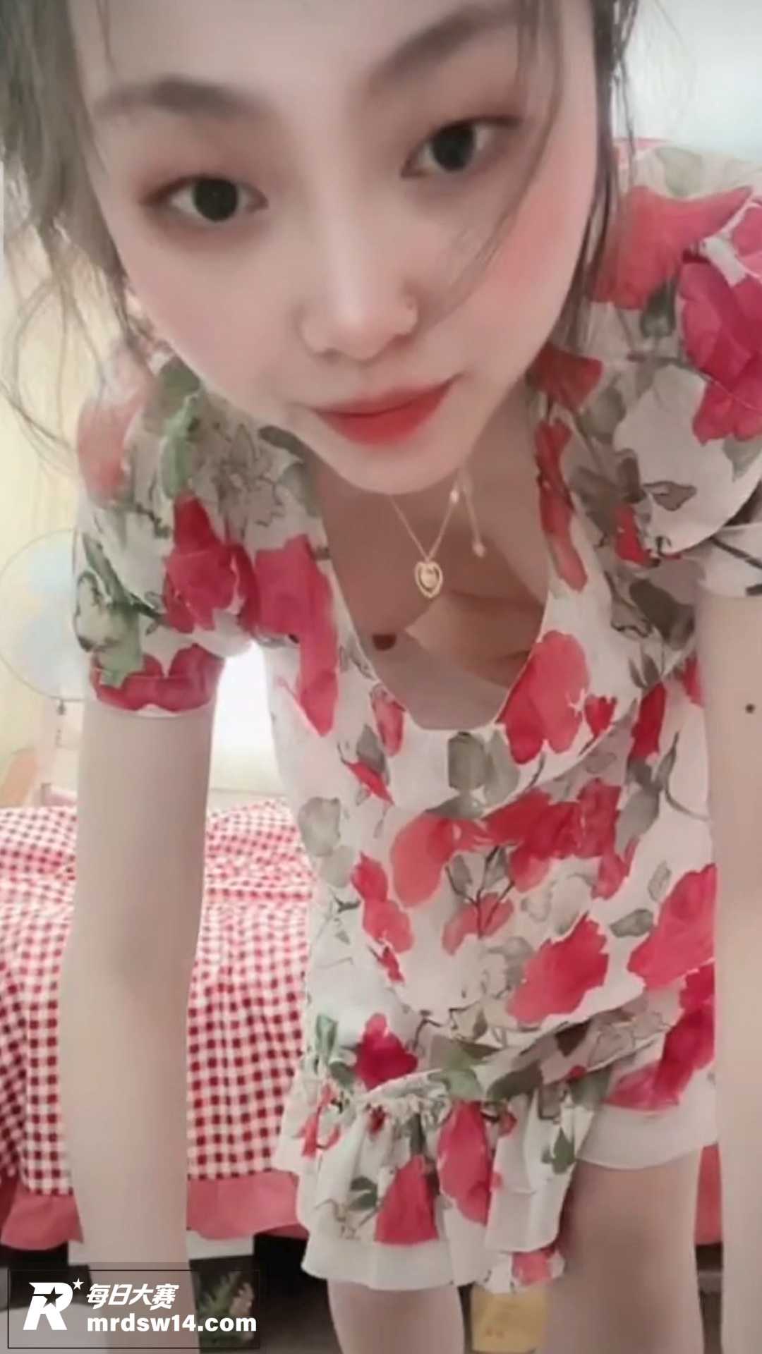 抖音快手骚鸡女主播 相关图片3