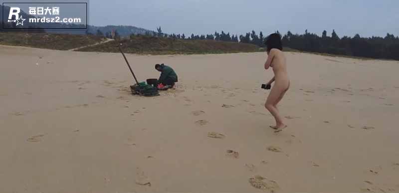 露出界天花板 Cik相关图片1