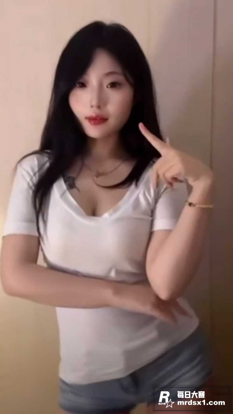 快手高颜值擦边嫩妹 相关图片5