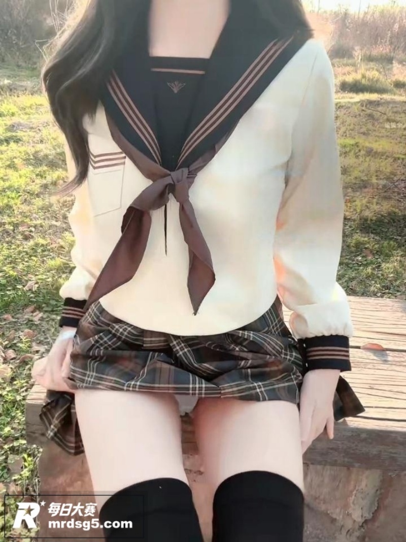 推特极品萝莉福利姬 相关图片1