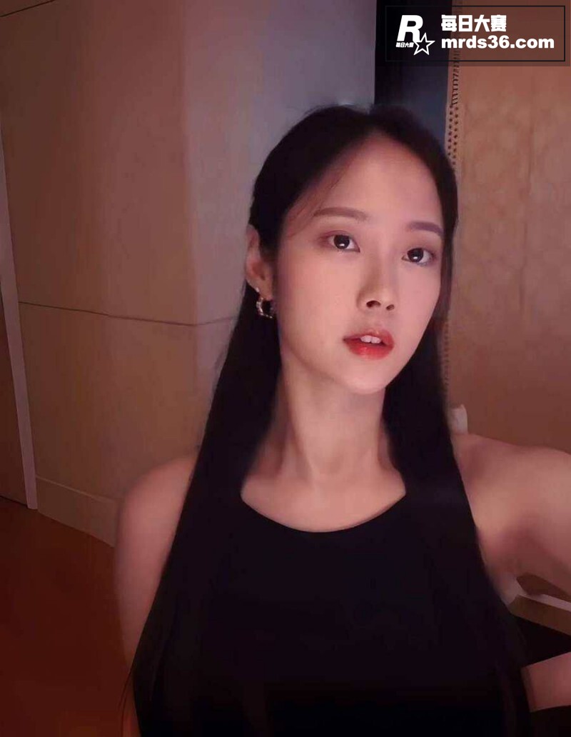 广西艺术学院绝美校花相关图片2