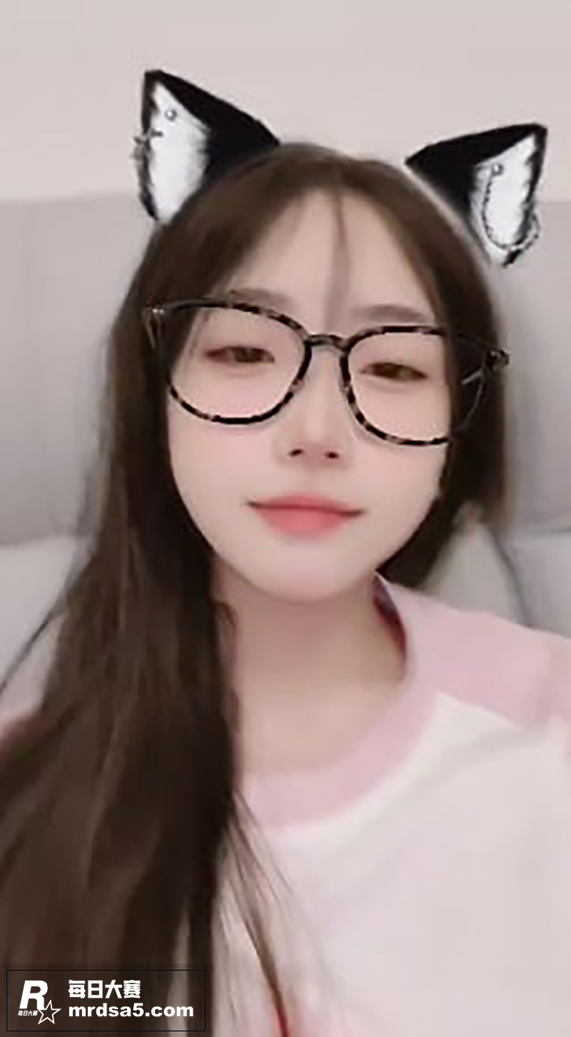 快手人气女主播 唐钰相关图片1