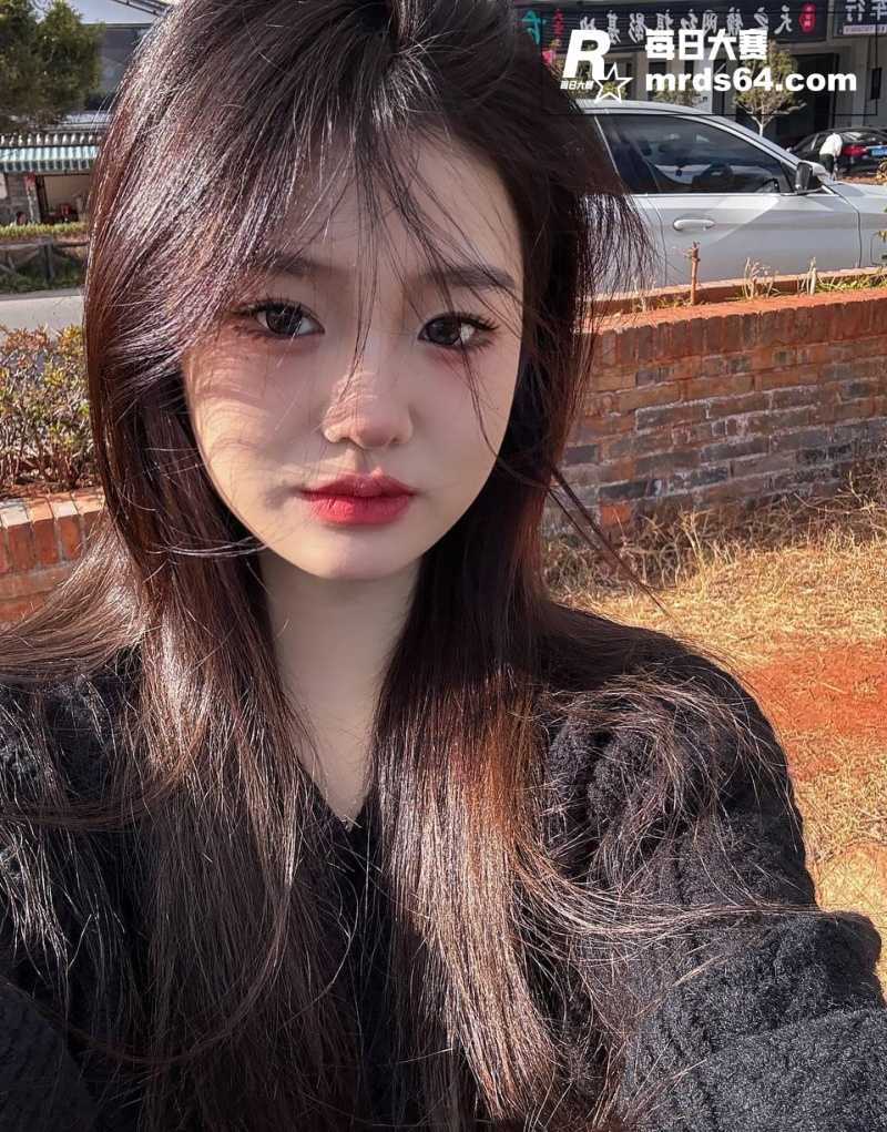 极品清纯反差少女 与相关图片7