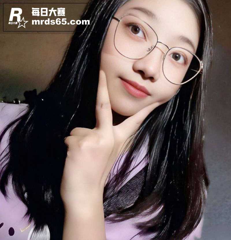 极品反差眼镜婊留学生相关图片5