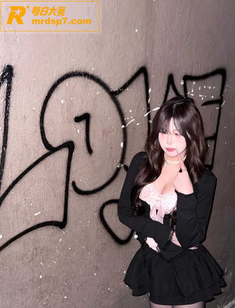 极品高颜值巨乳酒吧陪相关图片5