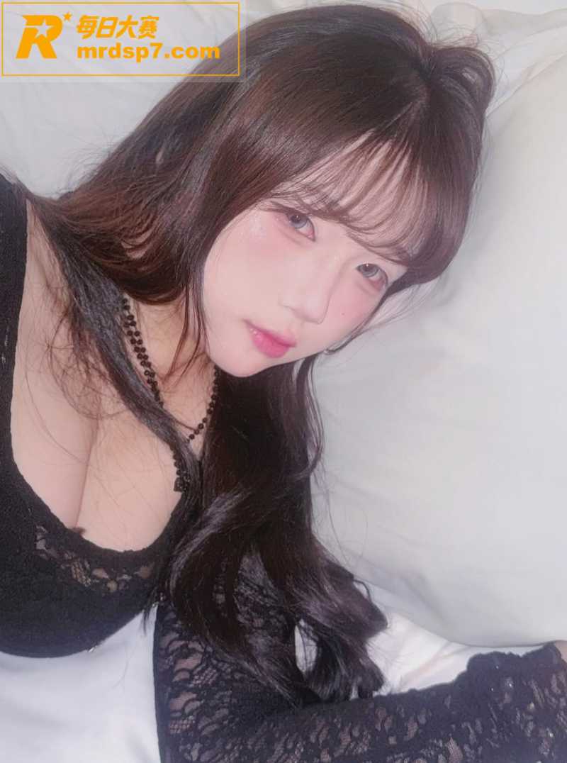 极品高颜值巨乳酒吧陪相关图片13