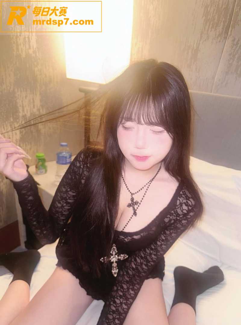 极品高颜值巨乳酒吧陪相关图片15