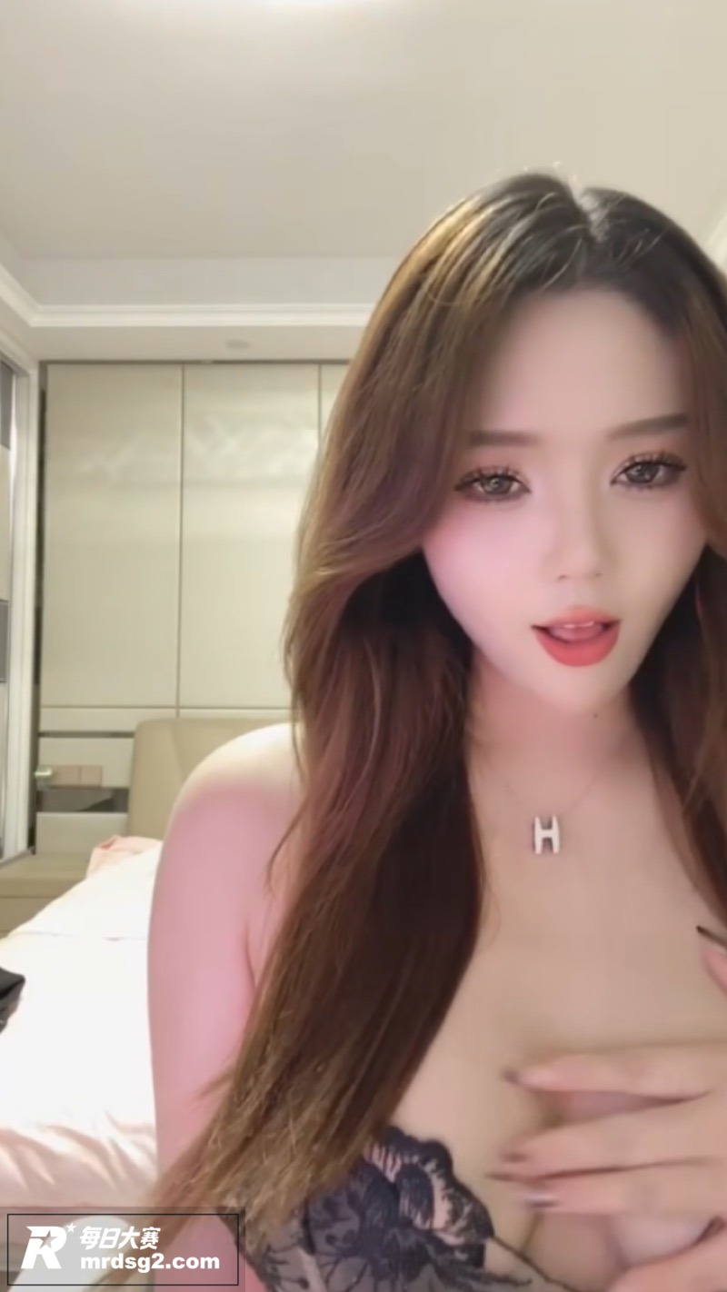 半糖巨乳御姐女神 库相关图片2