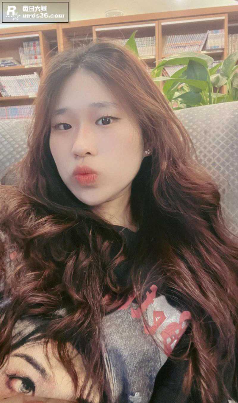19岁留女大学生与前相关图片1