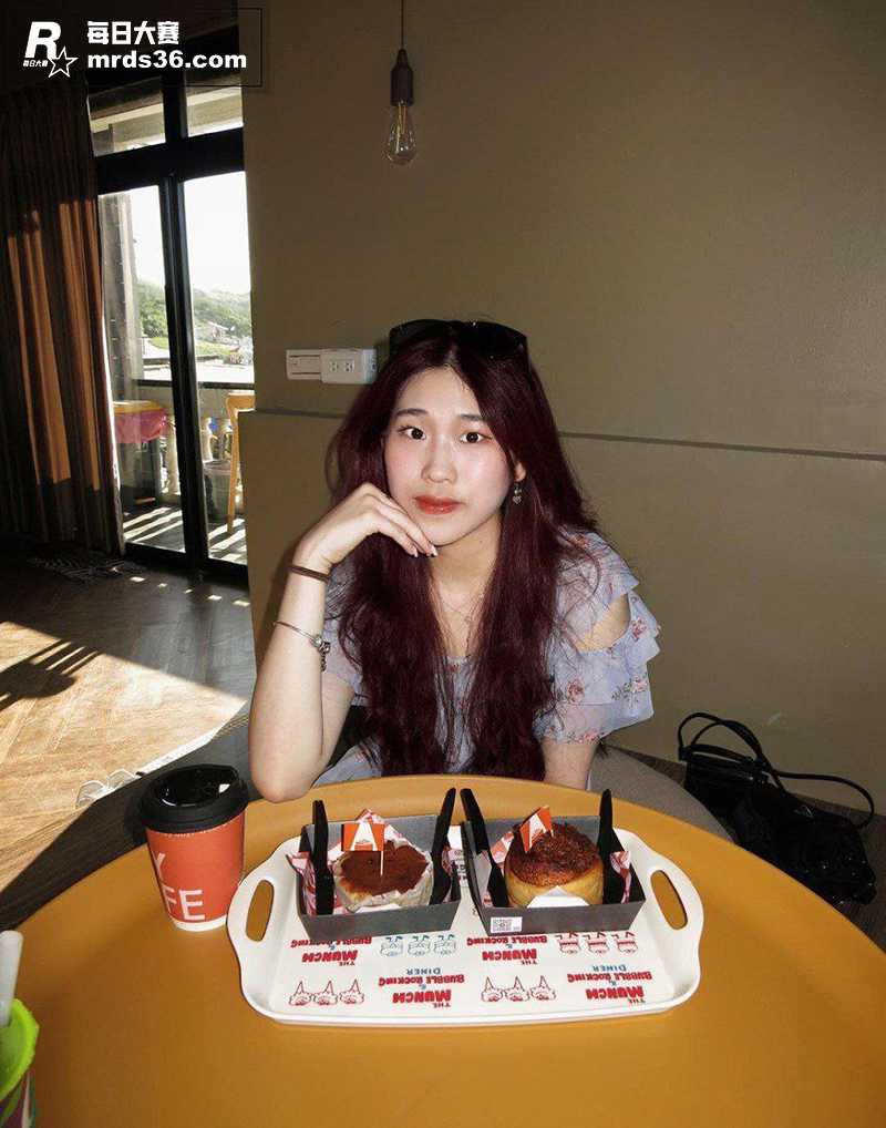 19岁留女大学生与前相关图片8