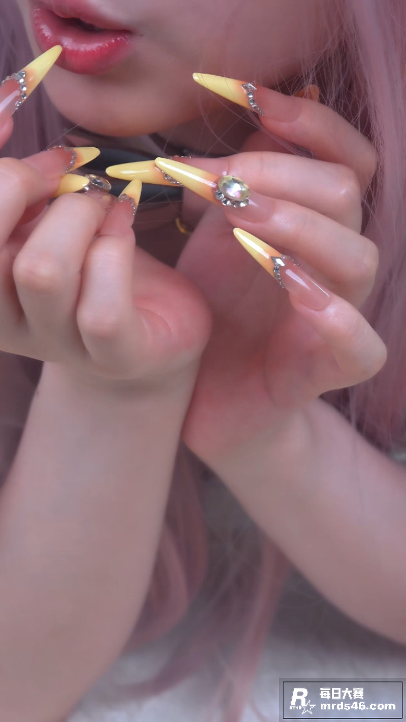 ASMR声控女神 水相关图片4