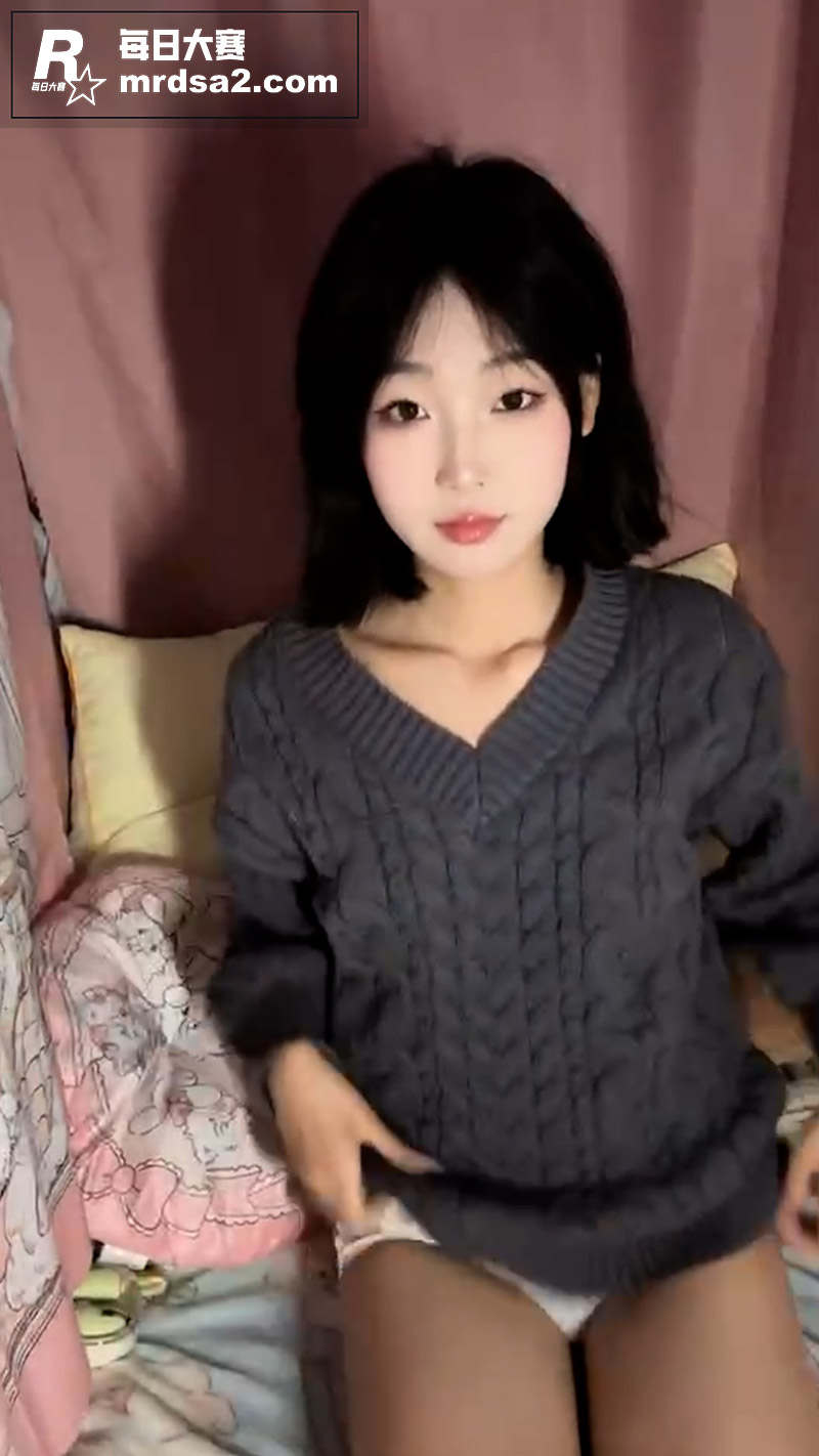 高颜值反差美少女JK相关图片8
