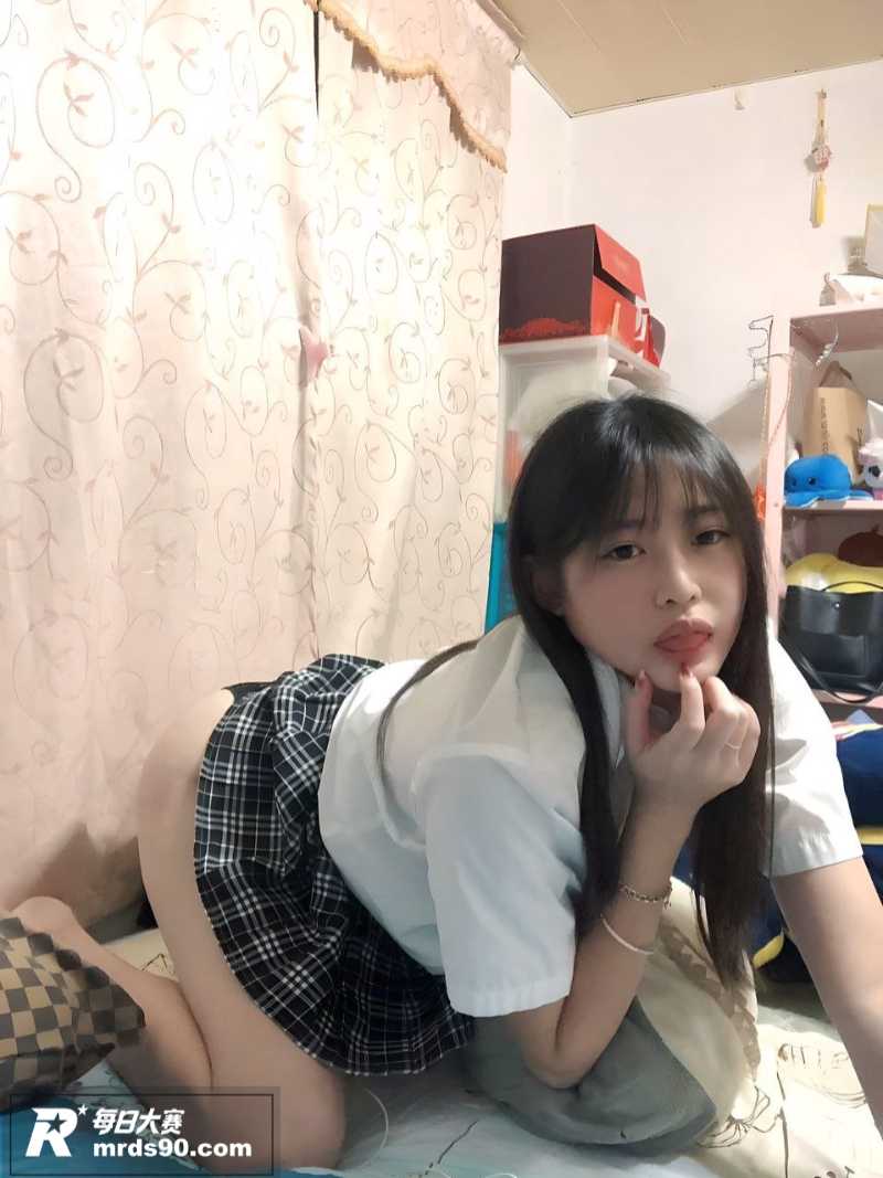 台湾高雄反差婊 张舒相关图片3
