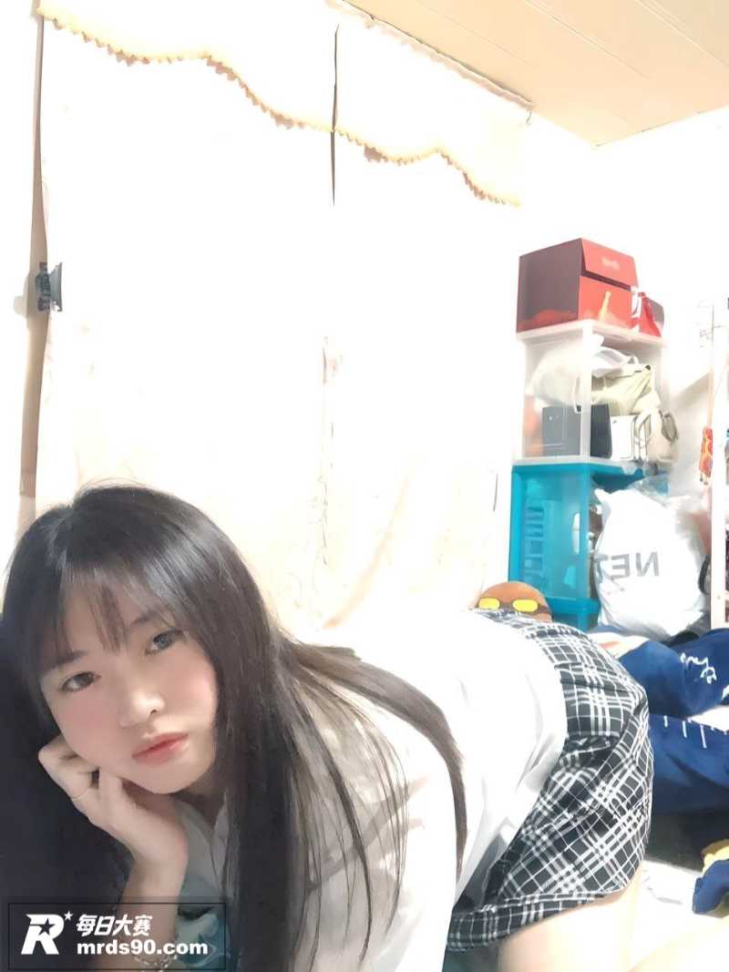 台湾高雄反差婊 张舒相关图片10