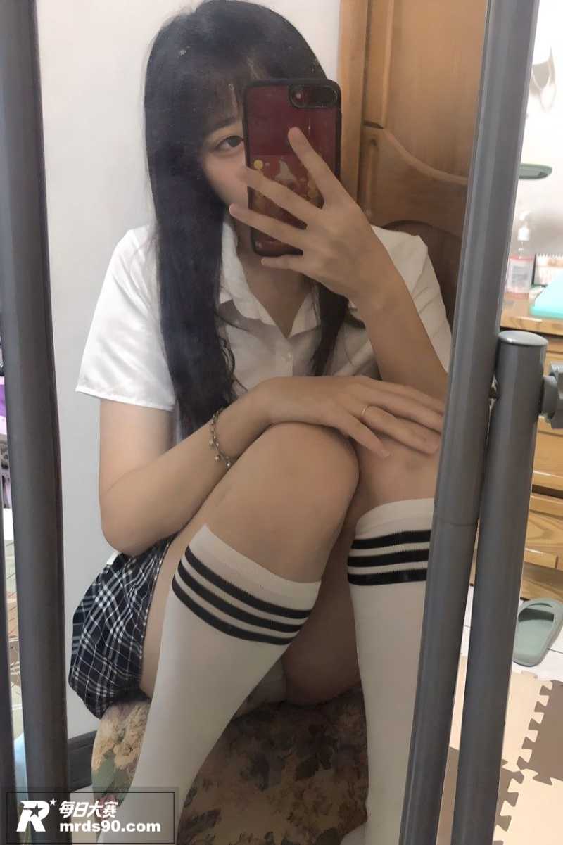 台湾高雄反差婊 张舒相关图片15