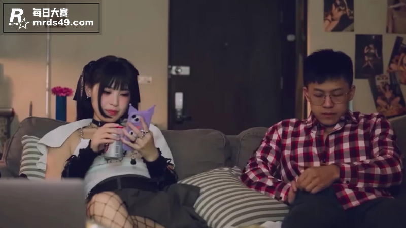 高颜值双马尾少女嫩妹相关图片6